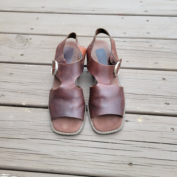 Vintage 90s y2k Bratz Brown Leather Chunky Heel Square Toe T Strap Sandals 8.5 - Picture 2 of 6